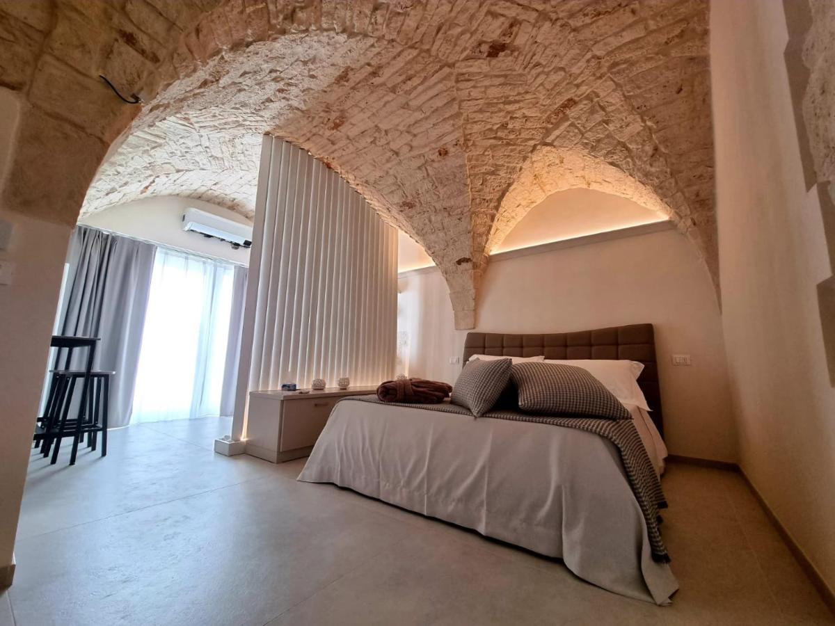 Pirano Suite Ceglie Messapica Bagian luar foto